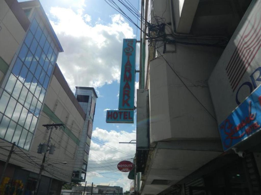 Starmark Hotel Naga Kültér fotó